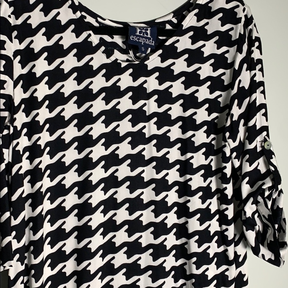 WEEKEND SALE ‼️🎈‼️ESCAPADA TUNIC SIZE SMALL - Picture 8 of 8